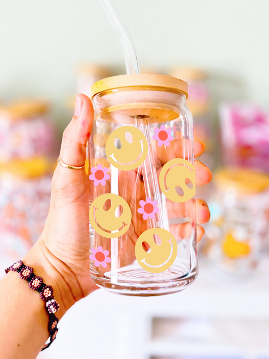 Groovy Smiley Cup Glass Can